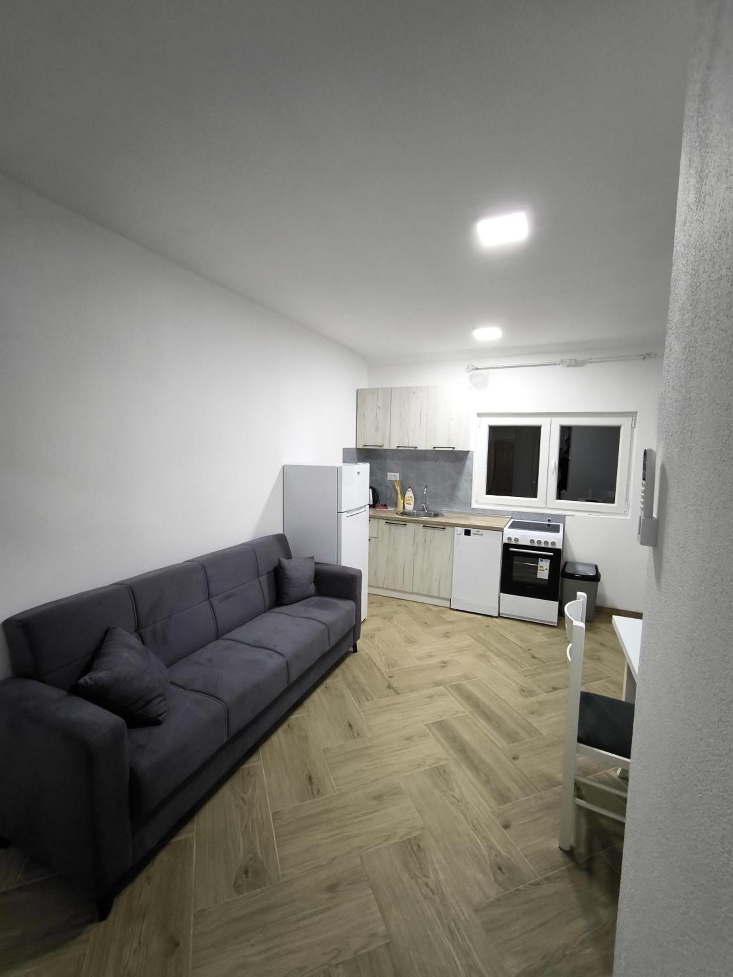 Hidden Villa Apartments Kotor Exterior photo
